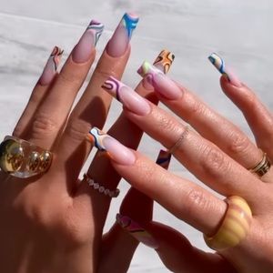 Meet your Posher, Claire